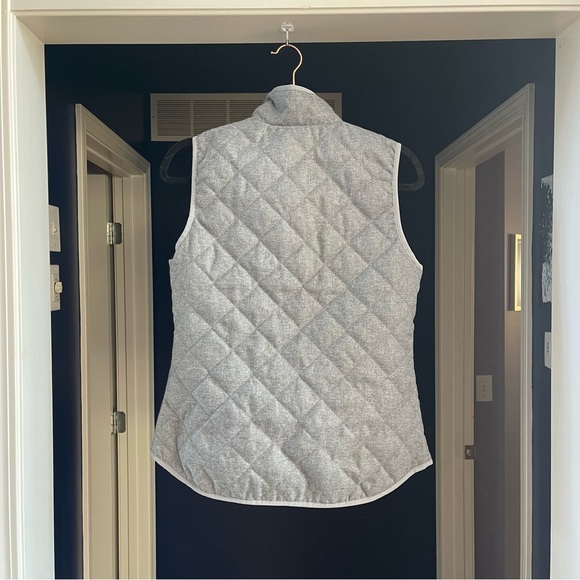 Old Navy Quilted Vest - Picture 2 of 4